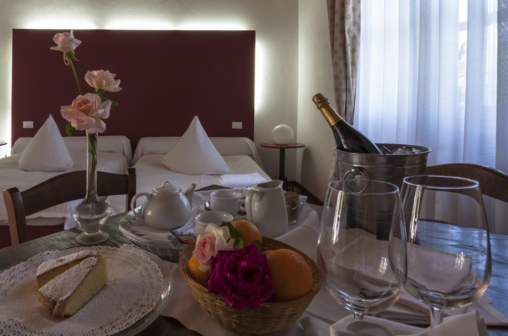 帕维亚 Agriturismo Cascina Marzana酒店 外观 照片